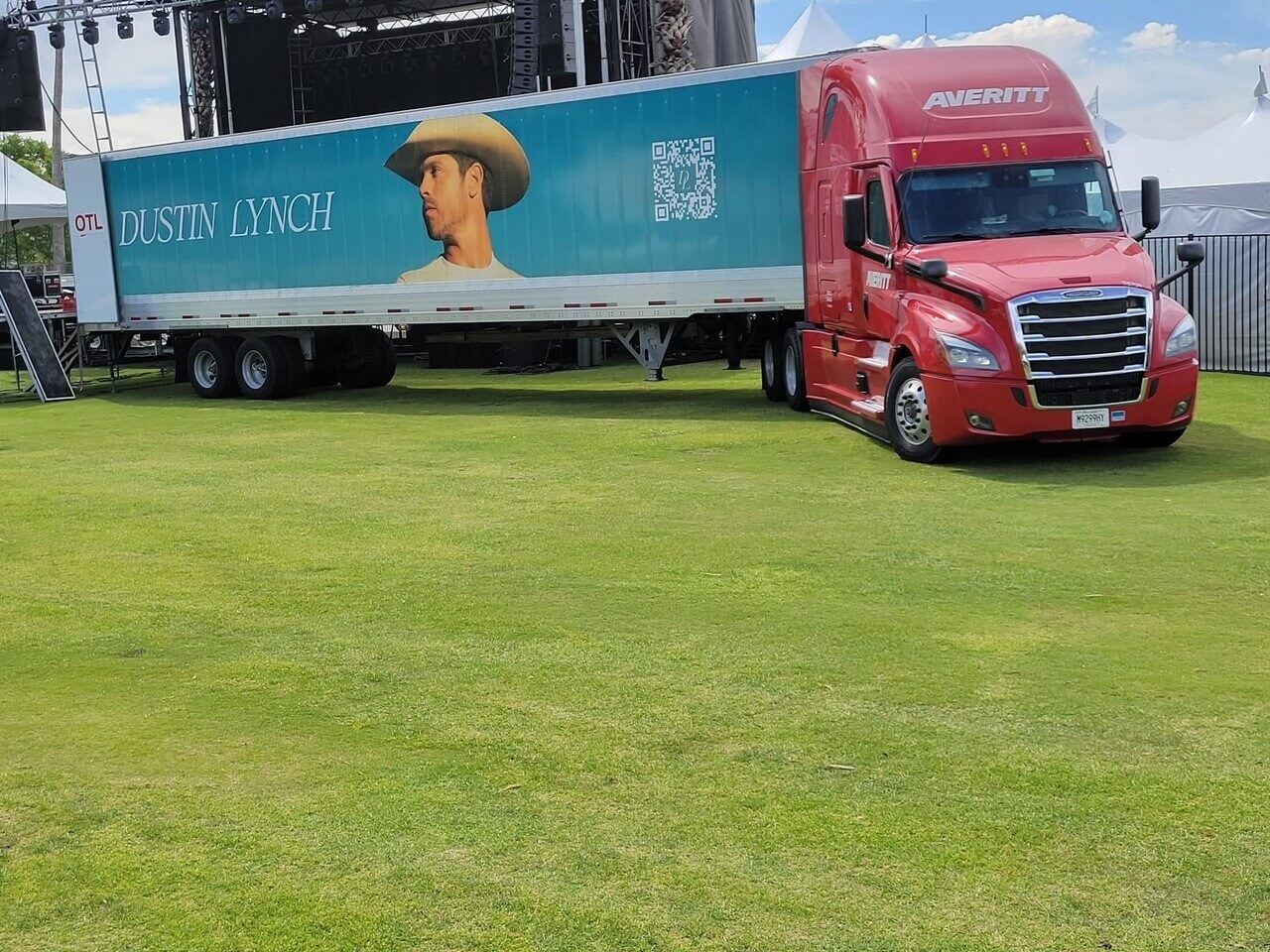 Dustin Lynch